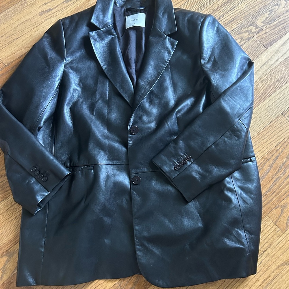 Aritzia Wilfred Black Vegan Leather Single Breasted Blazer Sz XL. NWOT